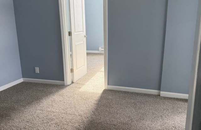Charming 1BR House in Fayette City Gallery 1