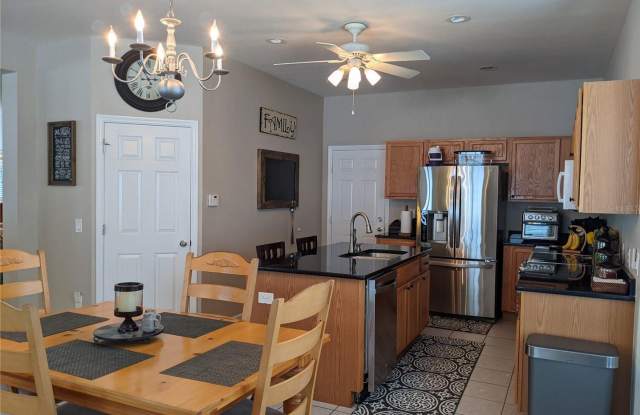 5127 SW 40th Place Gallery 2