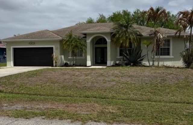 522 SE Nome Drive photos photos