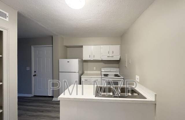 834 Whitethorne Ave photos photos