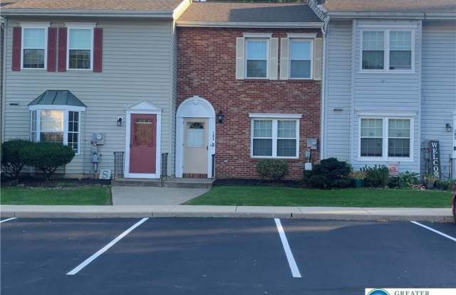 104 Empire Court Gallery 1