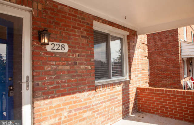 228 WESMOND DRIVE Gallery 2