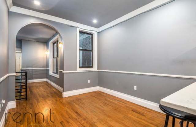 1622 Summerfield Street Gallery 2