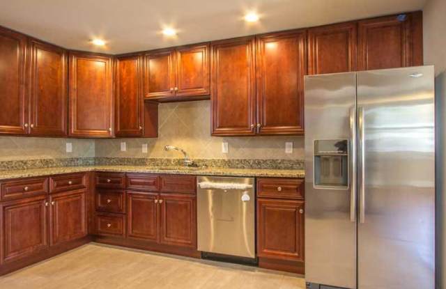 4814 Killam Avenue photos photos