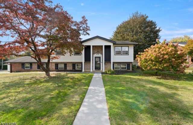 418 Liggett Blvd - 418 Liggett Boulevard, Upper Pohatcong, NJ 08865