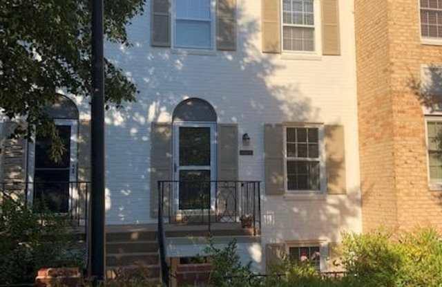 3249 B SUTTON Place NW Gallery 2