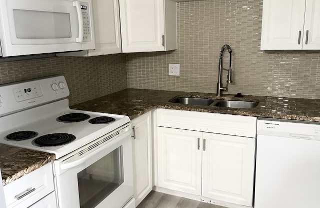 932 Lake Destiny Road - H Gallery 2