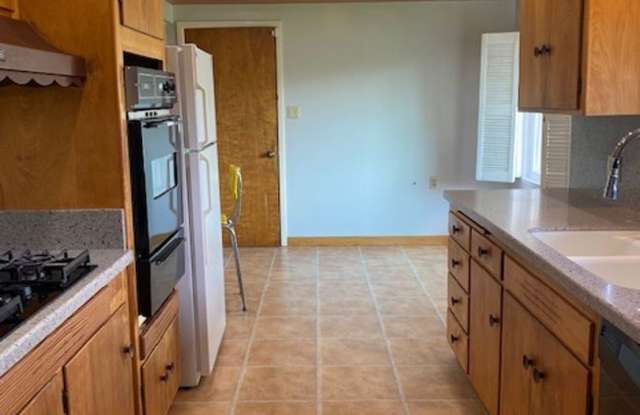 4817 F PARKWAY Gallery 4