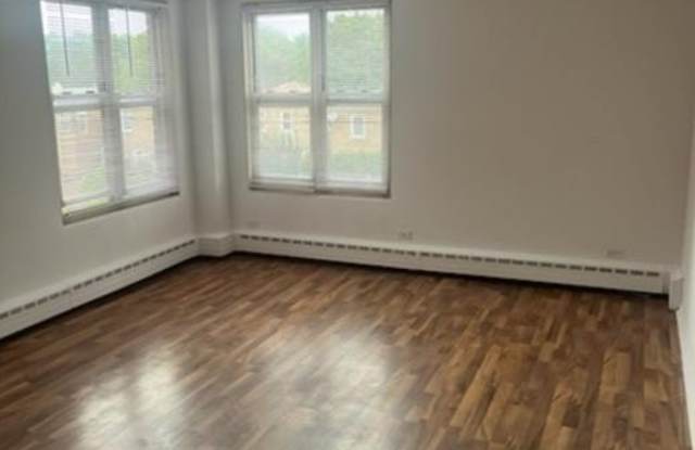 2610 W Berwyn Avenue Gallery 4