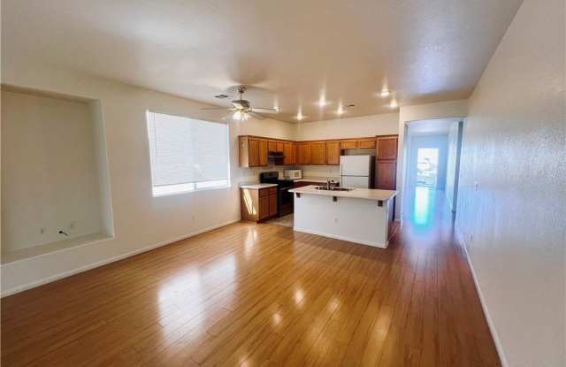 9401 W Gilmore Avenue photos photos