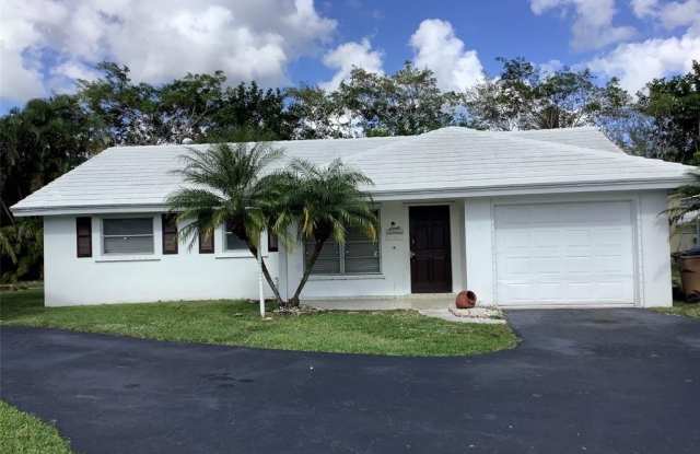 4481 NW 1st Ter photos photos