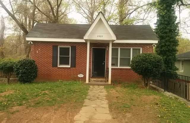 4 Bedroom, 2 full bath home located in SW Atlanta Gallery 1