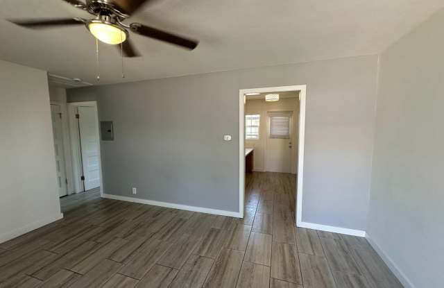 Newly Remodeled 1 Bedroom Gallery 4