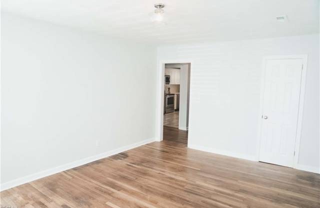 505 26th Street Gallery 4