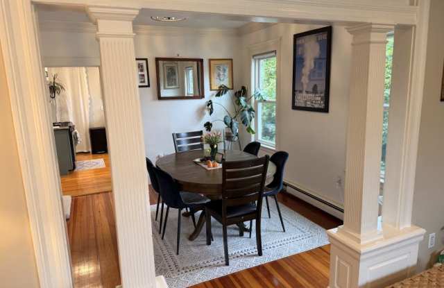 17 Wyvern St. Gallery 4