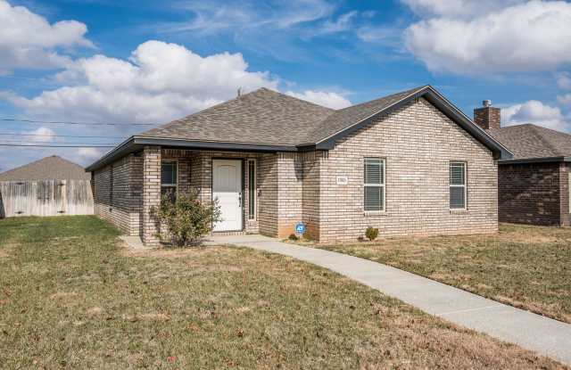 4 BEDROOM!!! Located in River Road photos photos