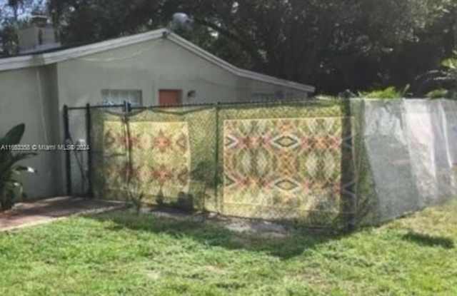 846 SW 10th St - 846 Southwest 10th Street, Fort Lauderdale, FL 33315