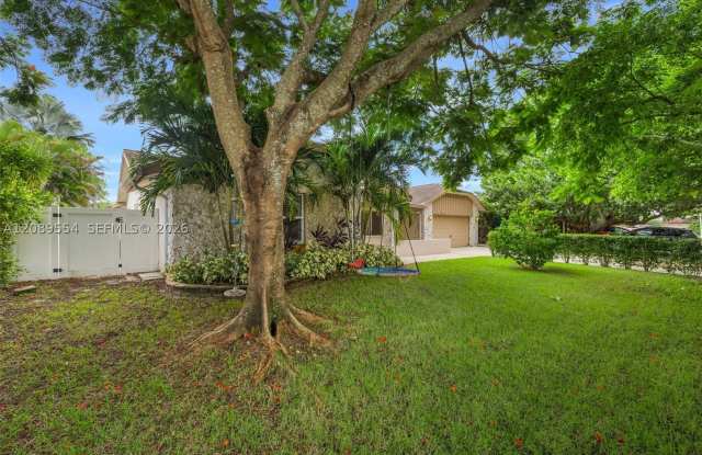 7700 NW 11th Pl Gallery 2