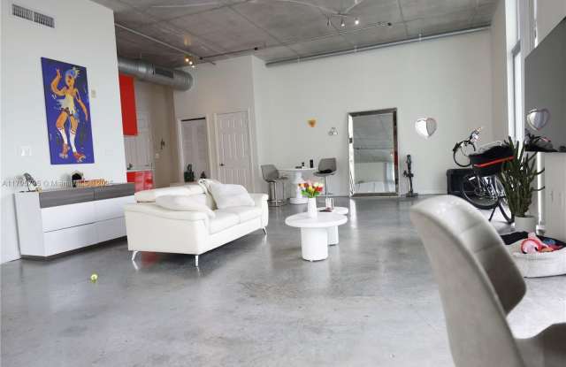 2100 Van Buren St photos photos