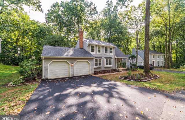 5926 NEW ENGLAND WOODS DRIVE - 5926 New England Woods Drive, Burke Centre, VA 22015