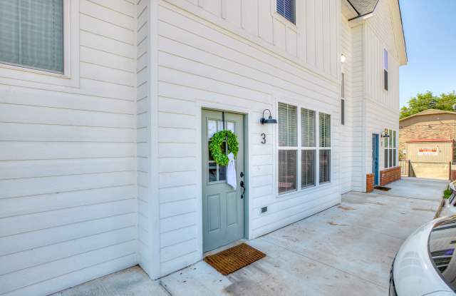 1640 North Leverett Avenue photos photos