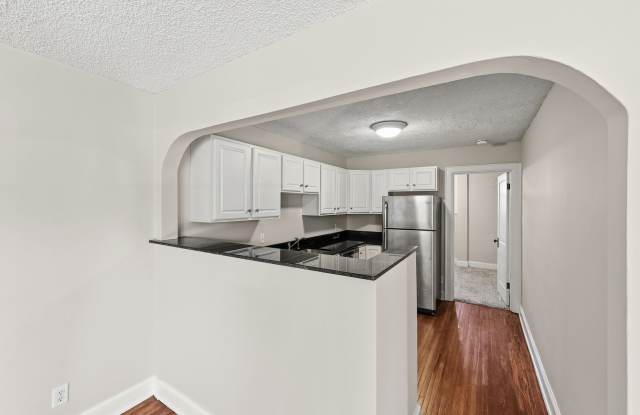 1377 Northwest Blvd - Apt A Gallery 4