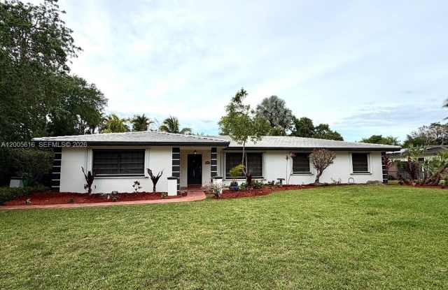 7625 SW 180th Ter photos photos