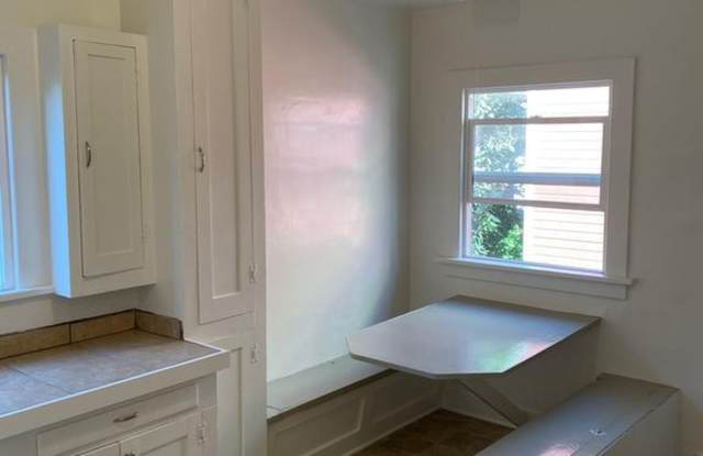 227 Avenue F Gallery 4