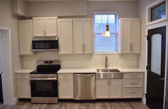 Newly Renovated Duplex in the Hill photos photos