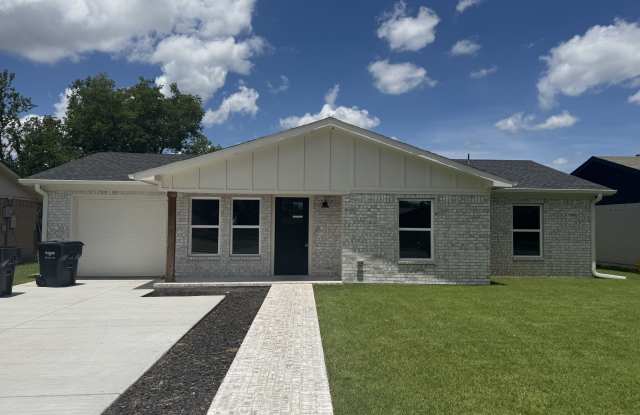 2510 Bliss Street photos photos