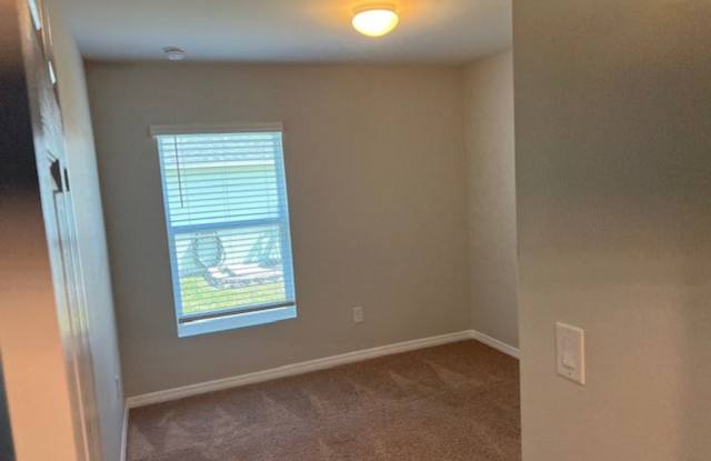 ***INQUIRE ABOUT SPECIAL*** AVAILABLE NOW- 4 Bedroom -2 Bathrooms NE Cape Coral- Gator Circle Area - 1134 Northeast 39th Terrace, Cape Coral, FL 33909