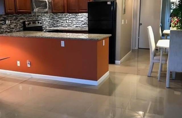 25 Newport B photos photos