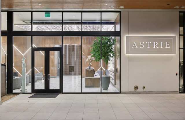 Astrie at Uptown photos photos