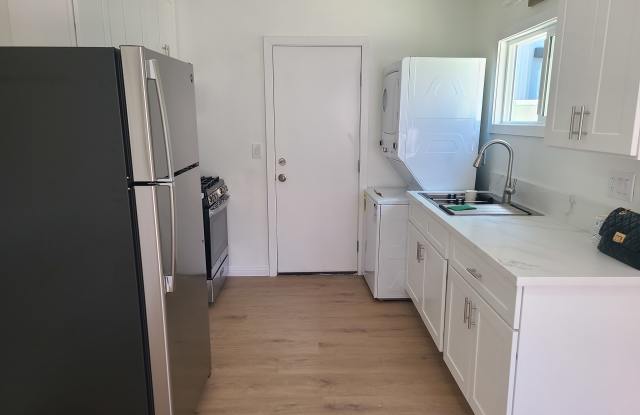 9729 Oak Street photos photos