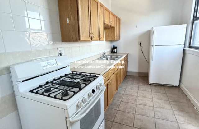 1670 W Pratt photos photos