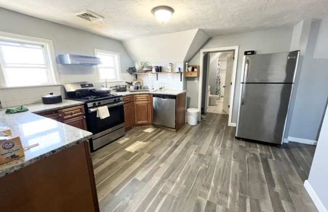 211 Elm St. photos photos