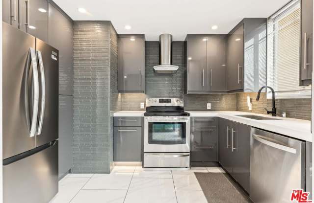 10747 Wilshire Blvd photos photos