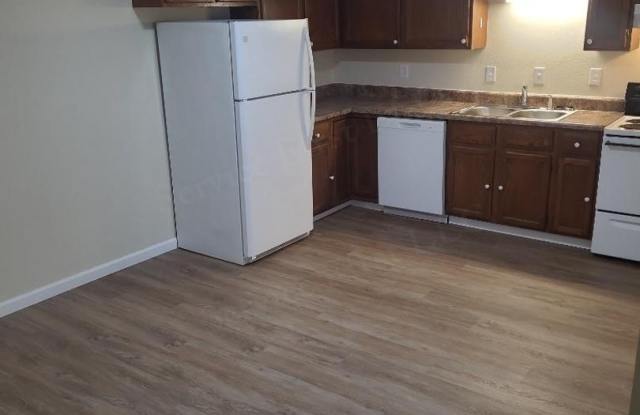 Welcome to 501 W Fannetta in Dexter, MO! photos photos