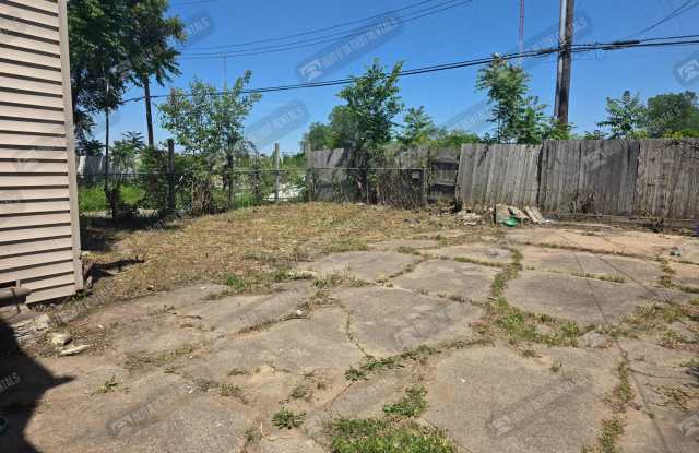 13918 Roselawn St Uppr Gallery 3