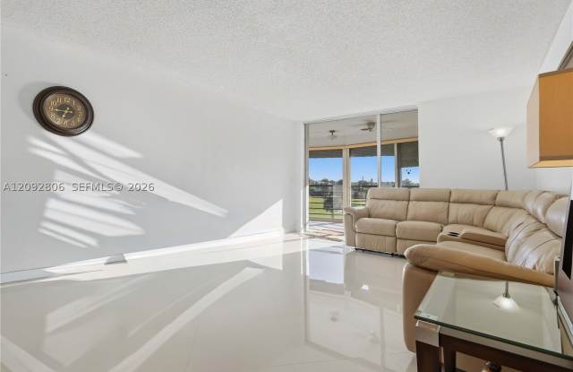 23249 Barwood Ln N Gallery 3