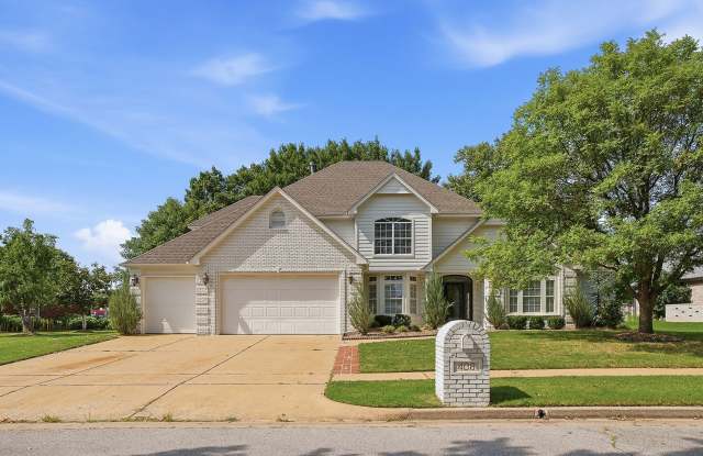 Spacious Home in Indian Springs with a Golf Course View! Gallery 1