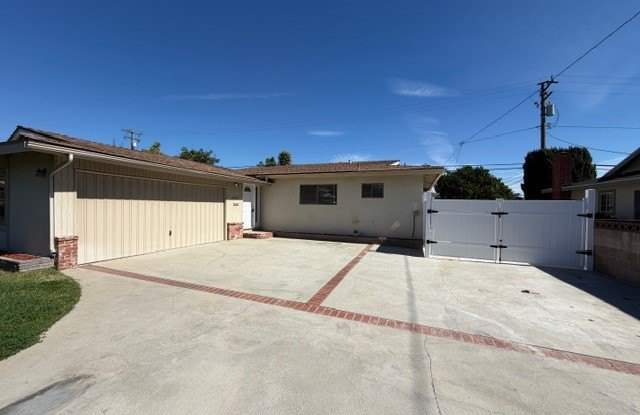 5032 Fiesta Avenue photos photos