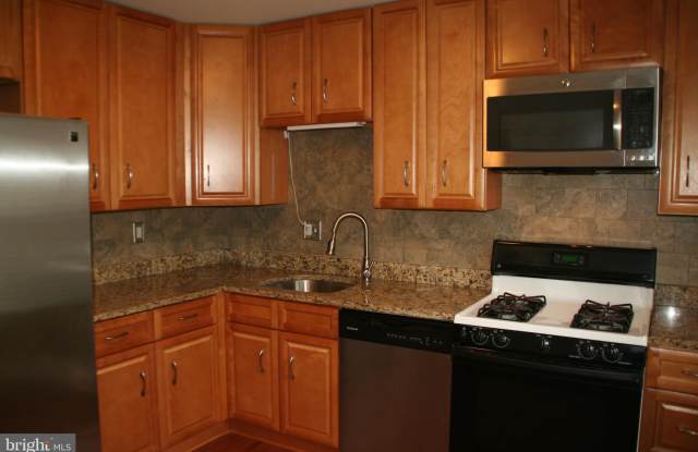 2417 ANSDEL COURT Gallery 2