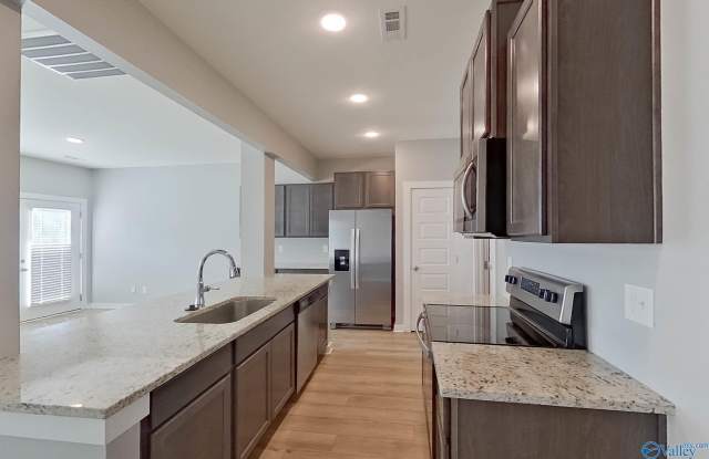 6100 Taramore Lane Gallery 4
