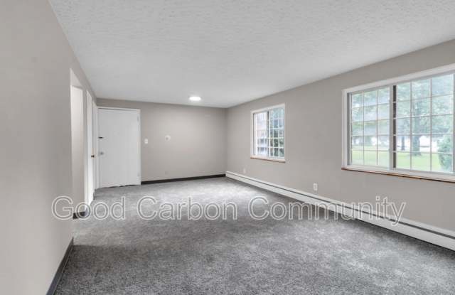 315 Beattie Ave Gallery 1