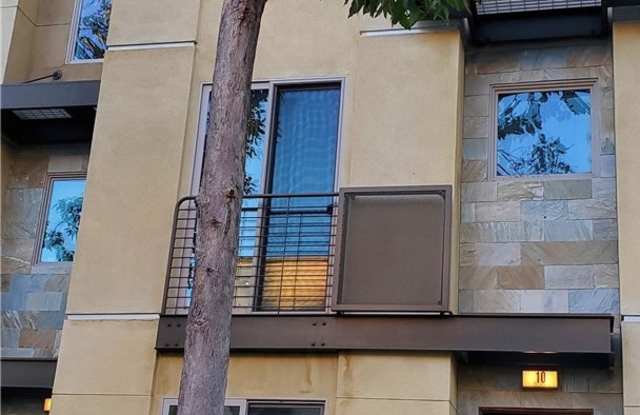 10 Soho - 10 Soho, Irvine, CA 92612