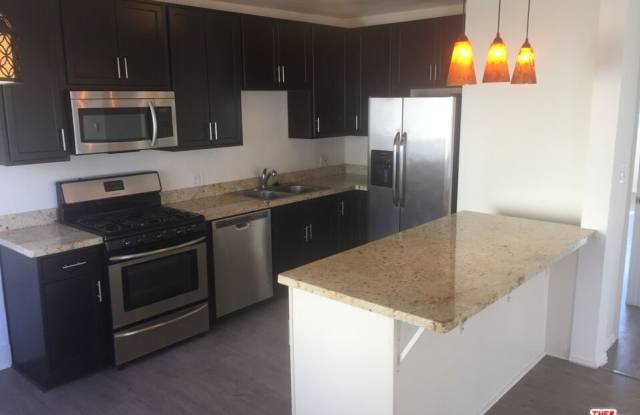 6663 Lindenhurst - 6663 Lindenhurst Avenue, Los Angeles, CA 90048