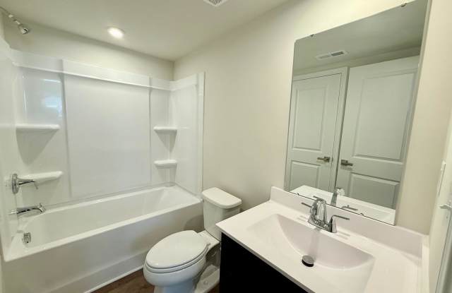 1431 Richardson Towns Court - 1 Gallery 4