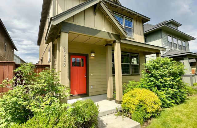 Charming 3-Bedroom Home in Desirable Bend, OR Neighborhood photos photos