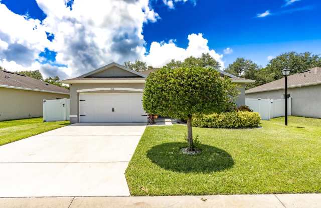 5344 Oakland Lake Circle Gallery 3